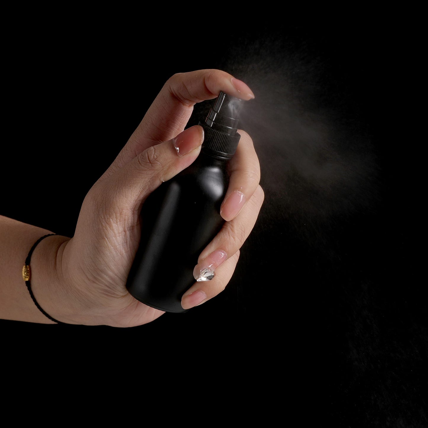 NOOEEISS Amber Glass Small Spray Bottle 2 oz 24 Packs,Fine Mist Sprayer Small Clear Bottles,Refillable Containers mini spray bottles for Cleaning Solutions and Skin Care (Amber 24pcs)